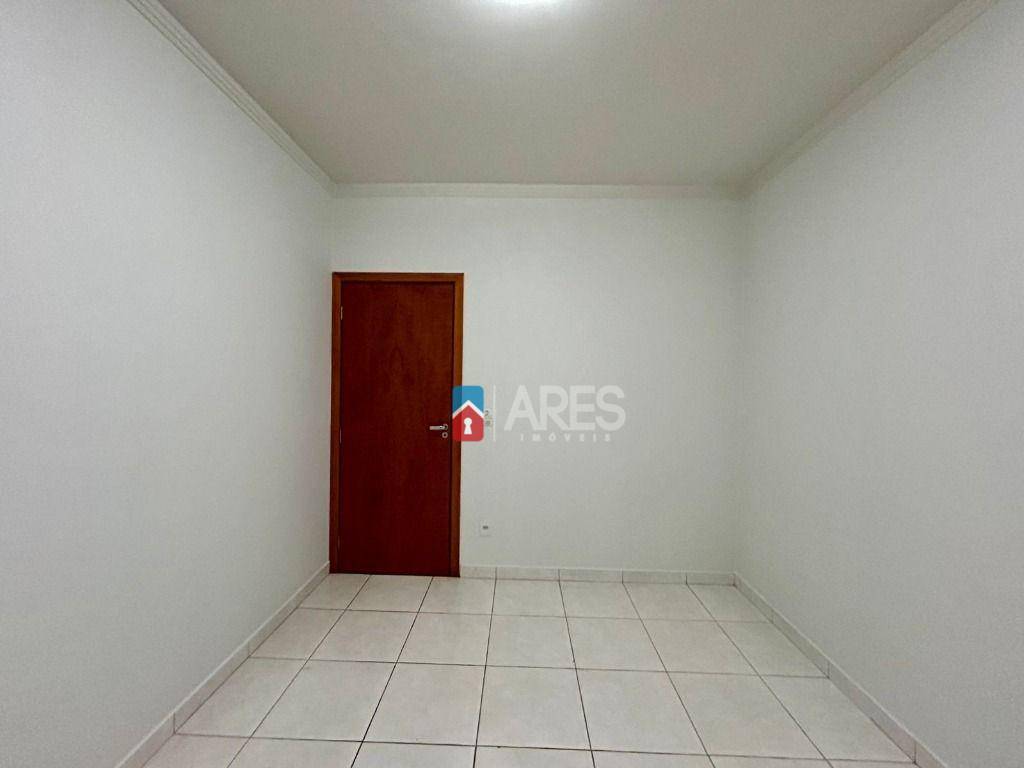 Casa à venda com 3 quartos, 120m² - Foto 11