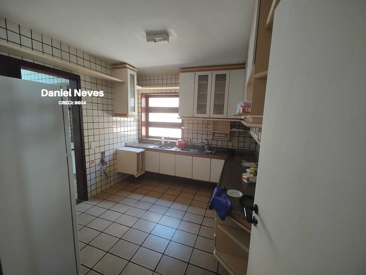 Casa à venda com 4 quartos, 250m² - Foto 18