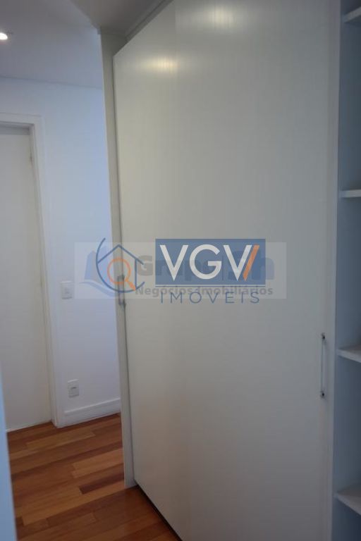 Apartamento à venda com 3 quartos, 136m² - Foto 8