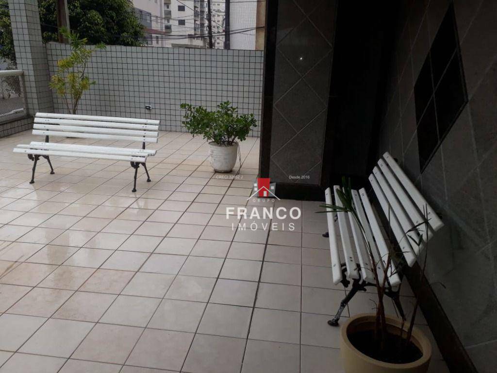 Apartamento à venda com 2 quartos, 100m² - Foto 25