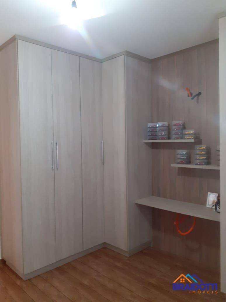 Casa à venda com 4 quartos, 195m² - Foto 8