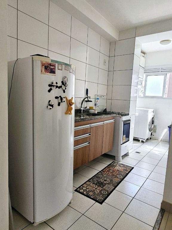 Apartamento à venda com 2 quartos, 47m² - Foto 11