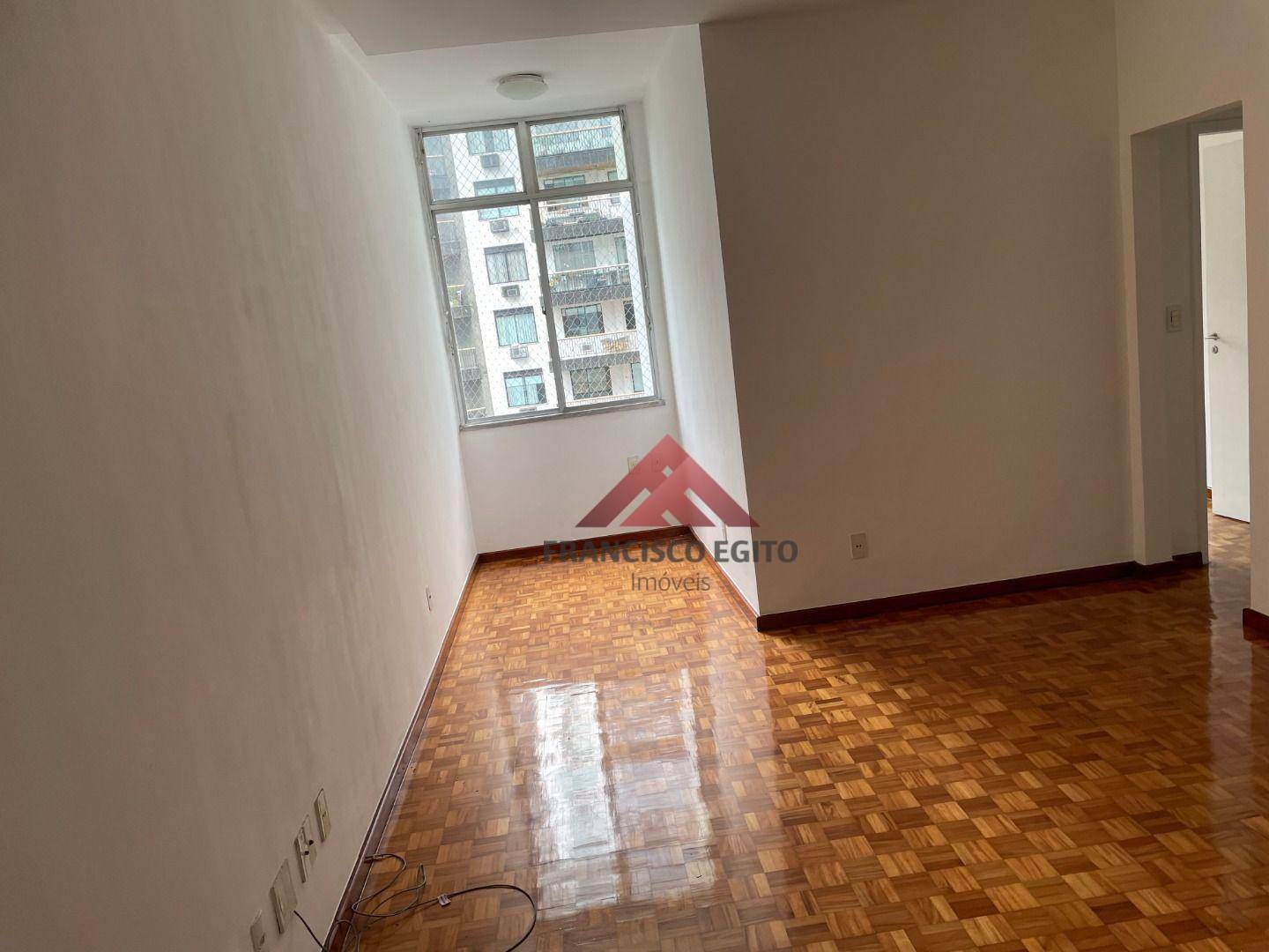 Apartamento à venda com 2 quartos, 80m² - Foto 1