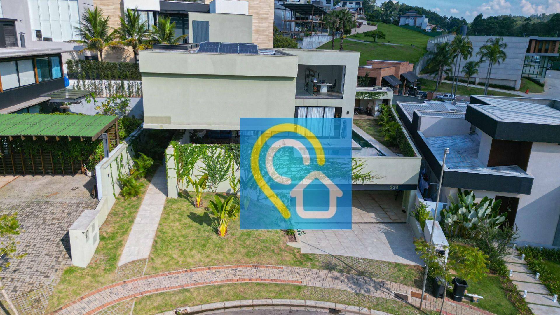 Casa de Condomínio à venda e aluguel com 4 quartos, 500m² - Foto 2