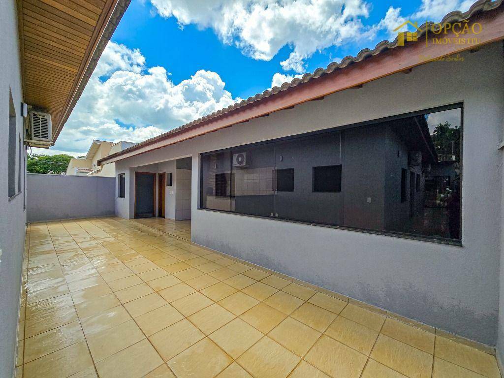 Casa à venda e aluguel com 3 quartos, 260m² - Foto 13