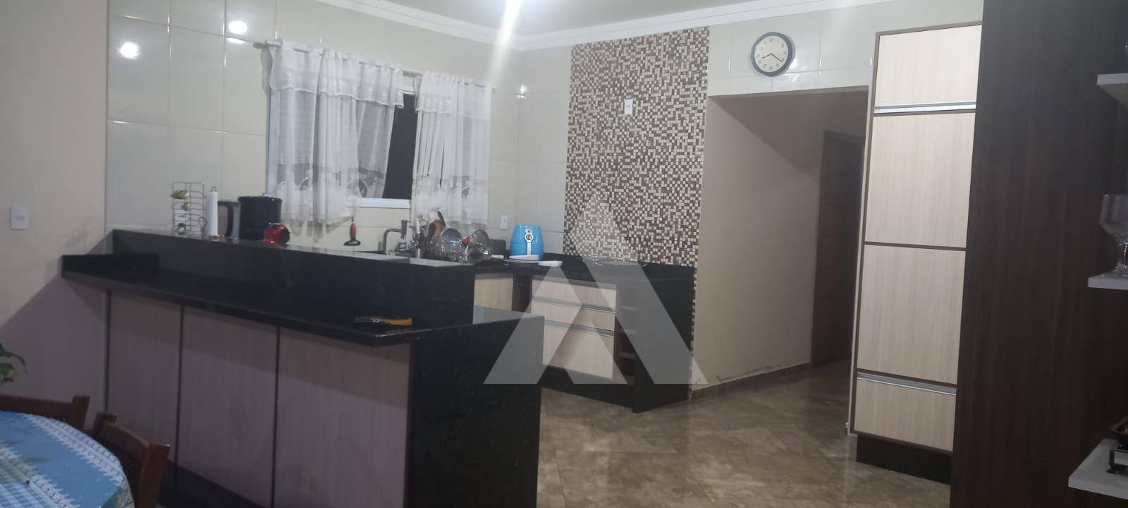 Casa à venda com 2 quartos, 195m² - Foto 6