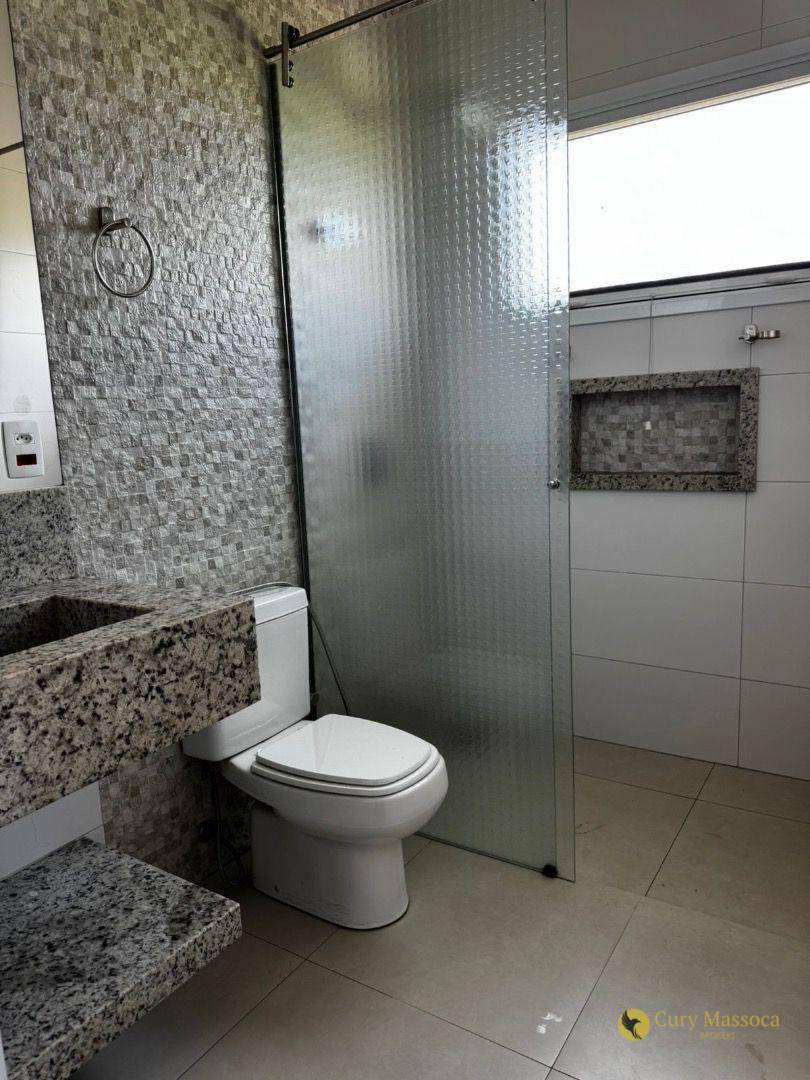 Casa de Condomínio para alugar com 4 quartos, 290m² - Foto 25