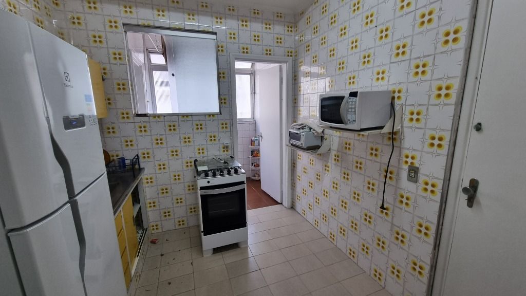 Apartamento à venda com 2 quartos, 70m² - Foto 15