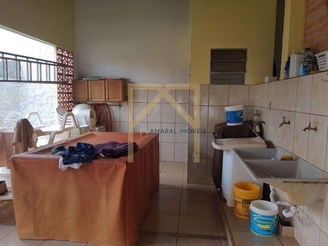 Chácara à venda com 2 quartos, 150m² - Foto 4