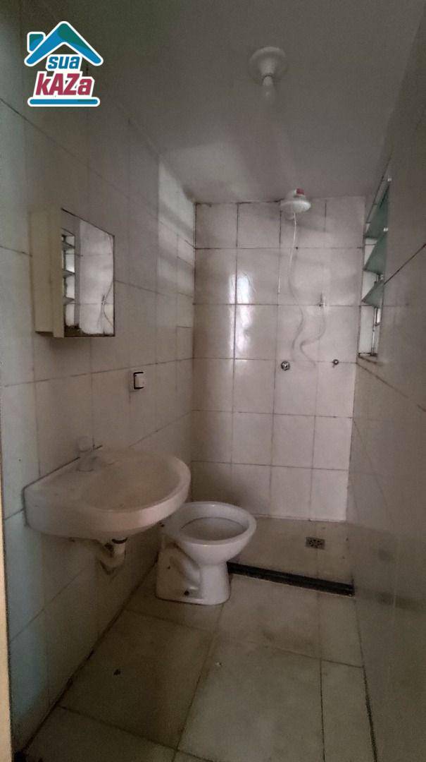 Casa para alugar com 1 quarto, 70m² - Foto 11