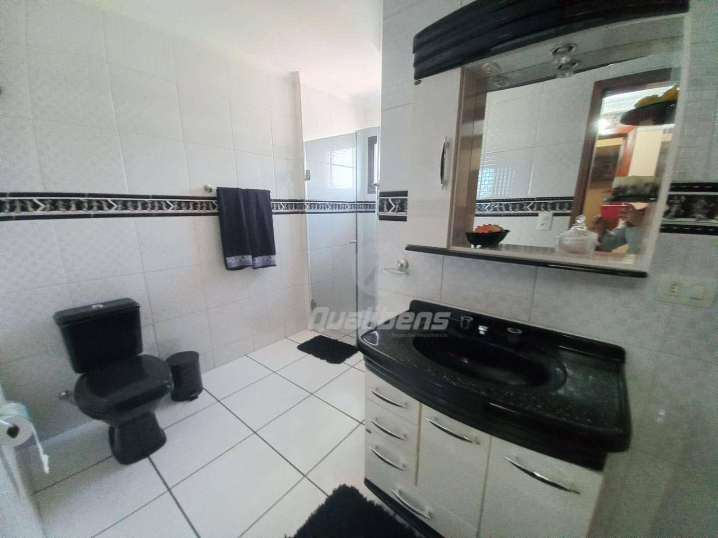 Apartamento à venda com 4 quartos, 220m² - Foto 18