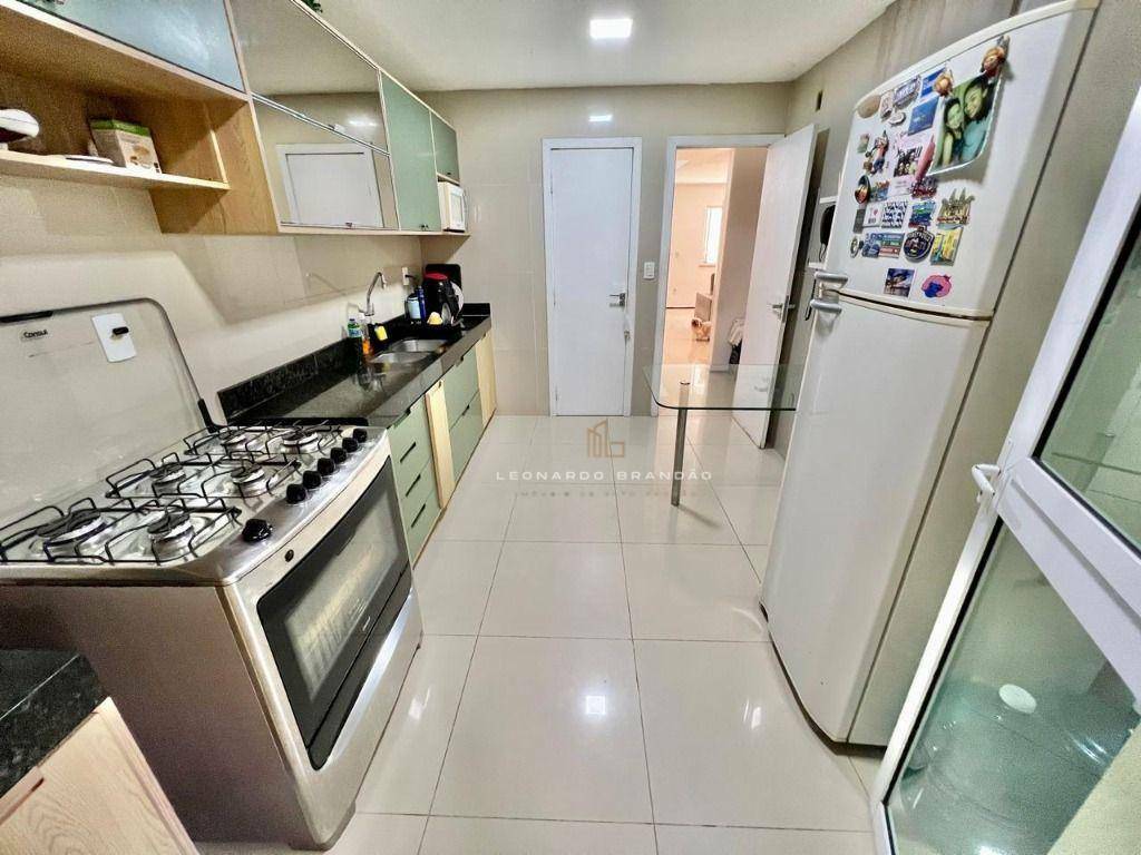 Casa de Condomínio à venda com 4 quartos, 165m² - Foto 13