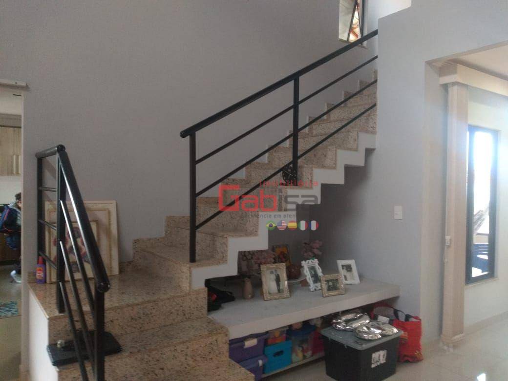 Casa à venda com 3 quartos, 240m² - Foto 7