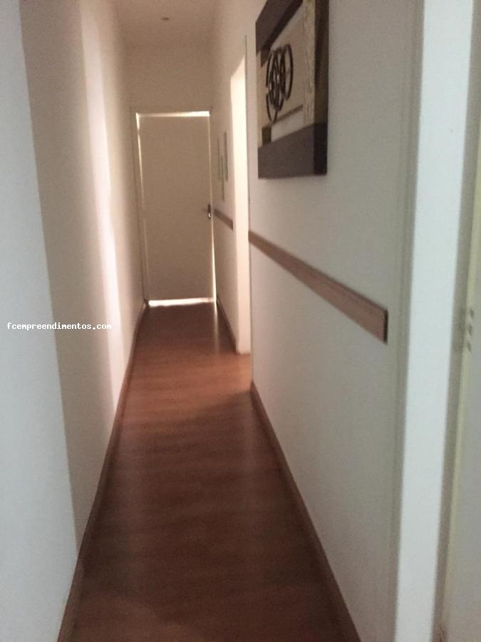 Casa à venda com 3 quartos, 220m² - Foto 11