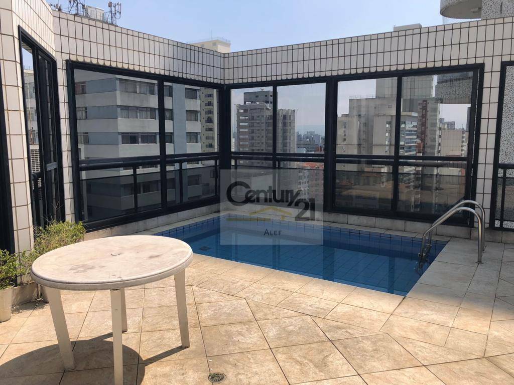 Cobertura à venda com 3 quartos, 250m² - Foto 2