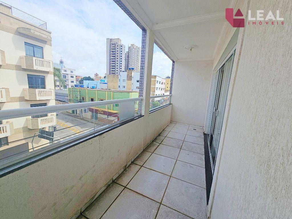 Apartamento para alugar com 3 quartos, 110m² - Foto 7