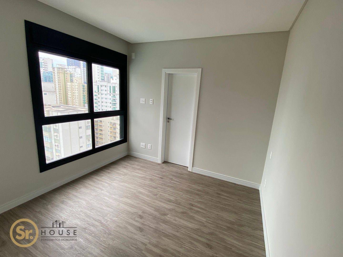 Apartamento à venda com 3 quartos, 120m² - Foto 10