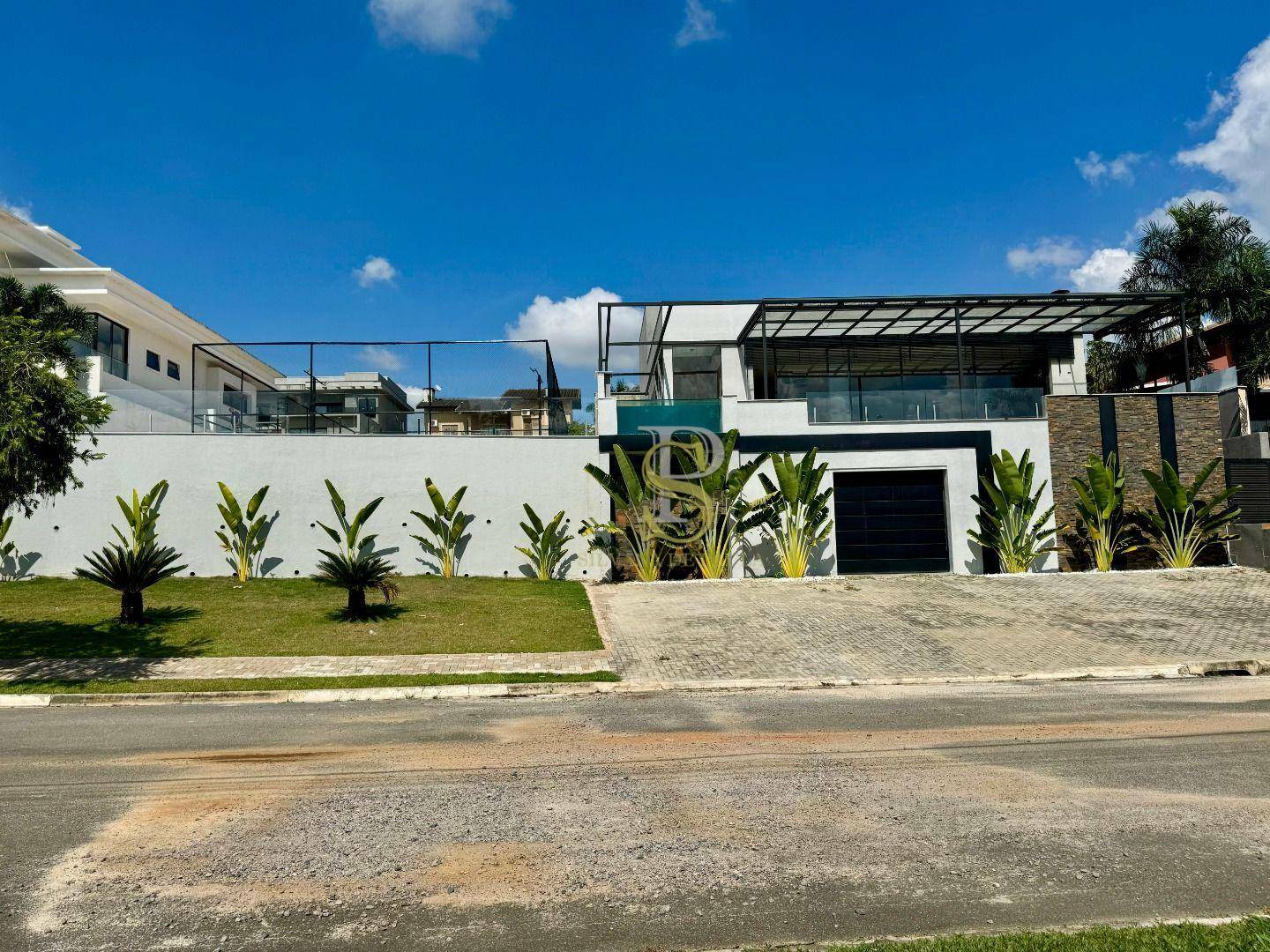 Casa de Condomínio para alugar com 4 quartos, 550m² - Foto 4