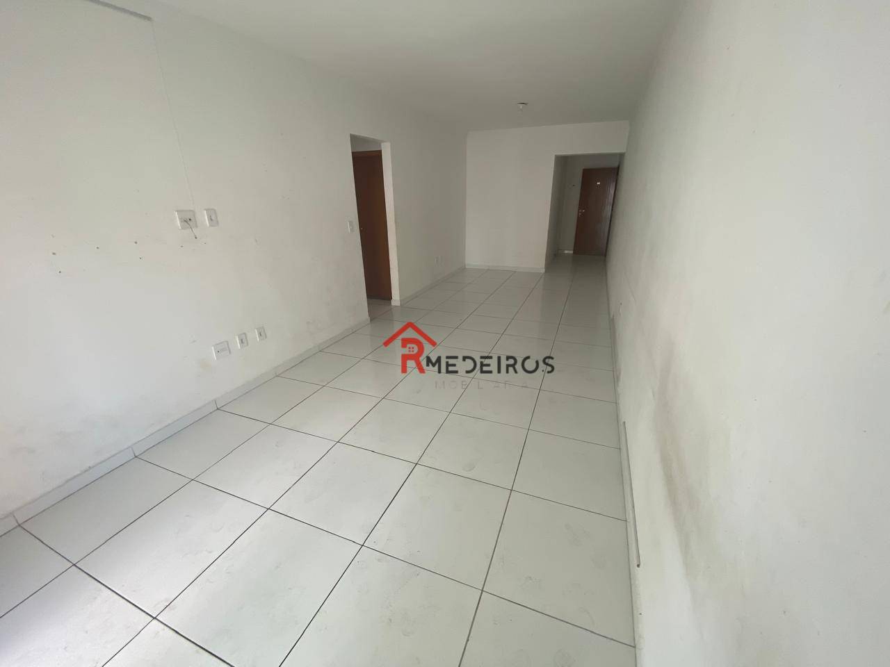 Apartamento à venda com 2 quartos, 106m² - Foto 3