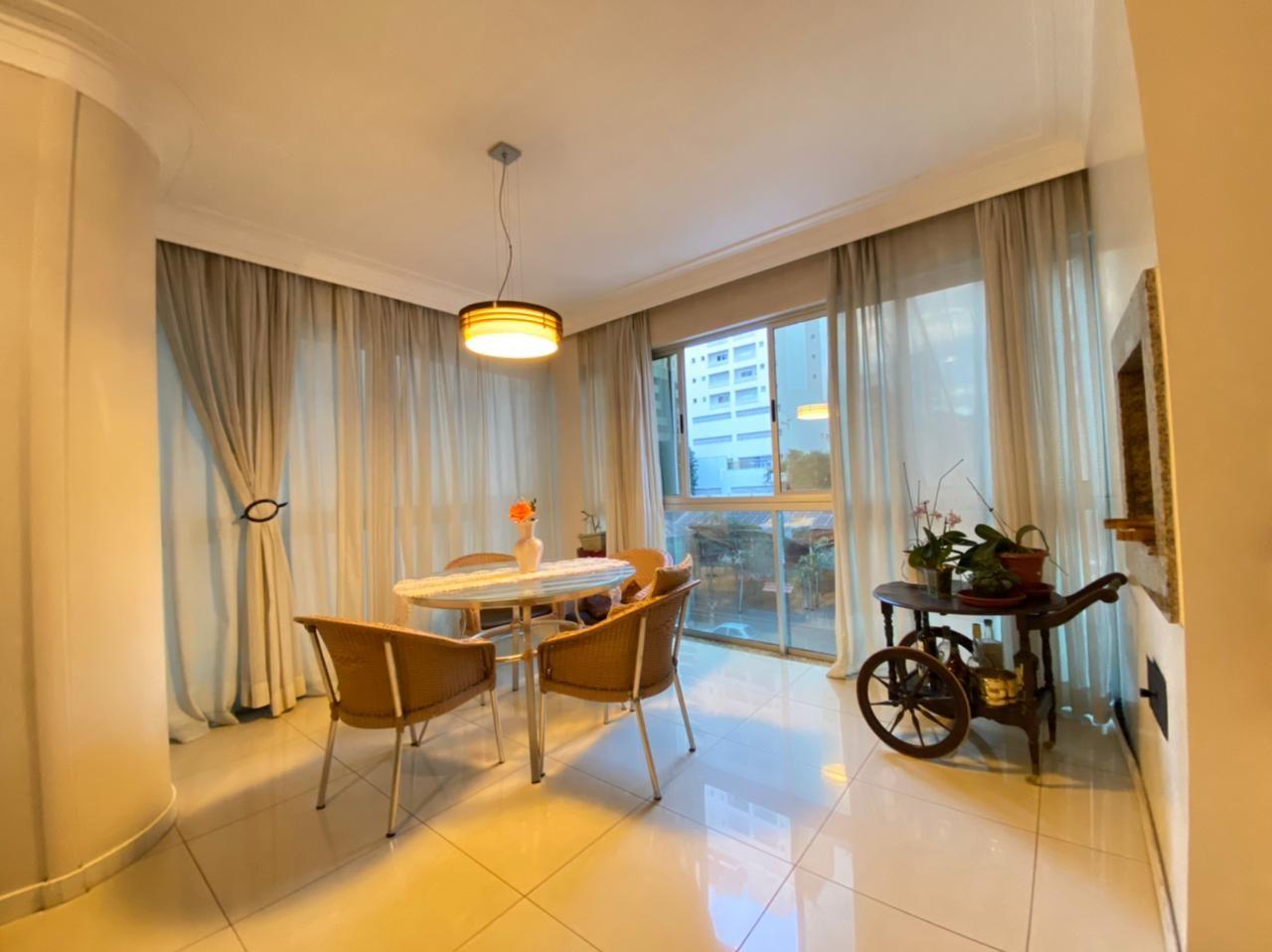 Apartamento à venda com 3 quartos, 134m² - Foto 2