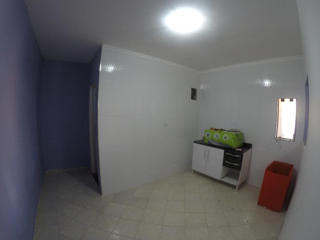 Casa à venda com 2 quartos, 100m² - Foto 3