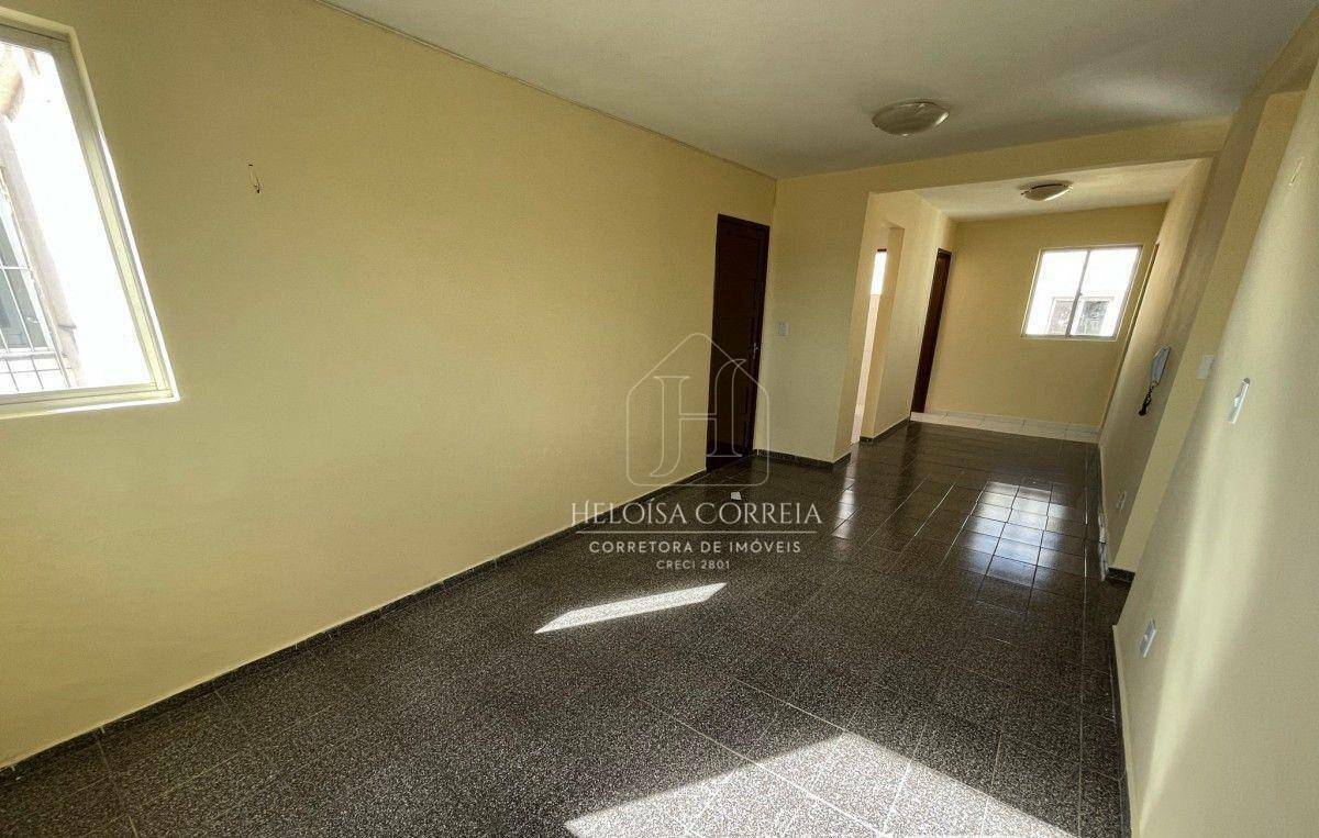 Apartamento à venda com 2 quartos, 70m² - Foto 2