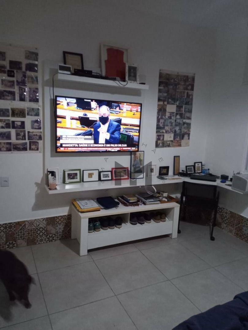 Apartamento à venda com 3 quartos, 130m² - Foto 4