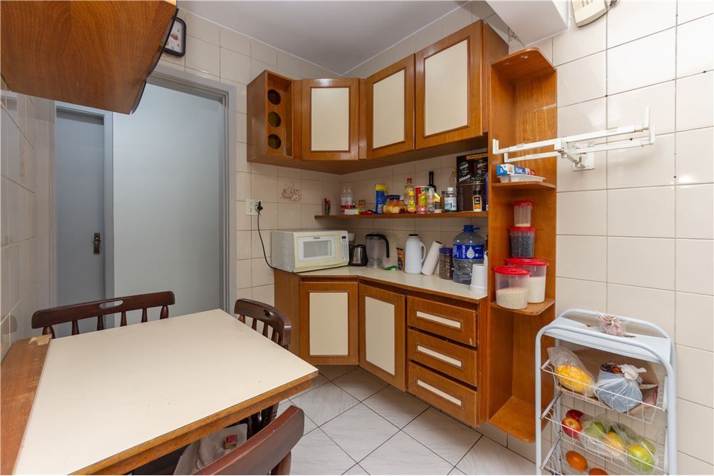 Apartamento à venda com 2 quartos, 70m² - Foto 8