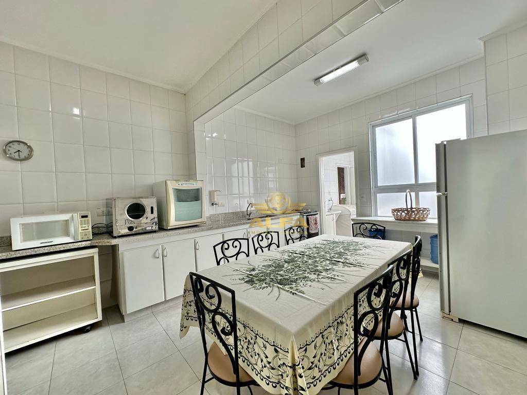 Apartamento à venda com 4 quartos, 225m² - Foto 26