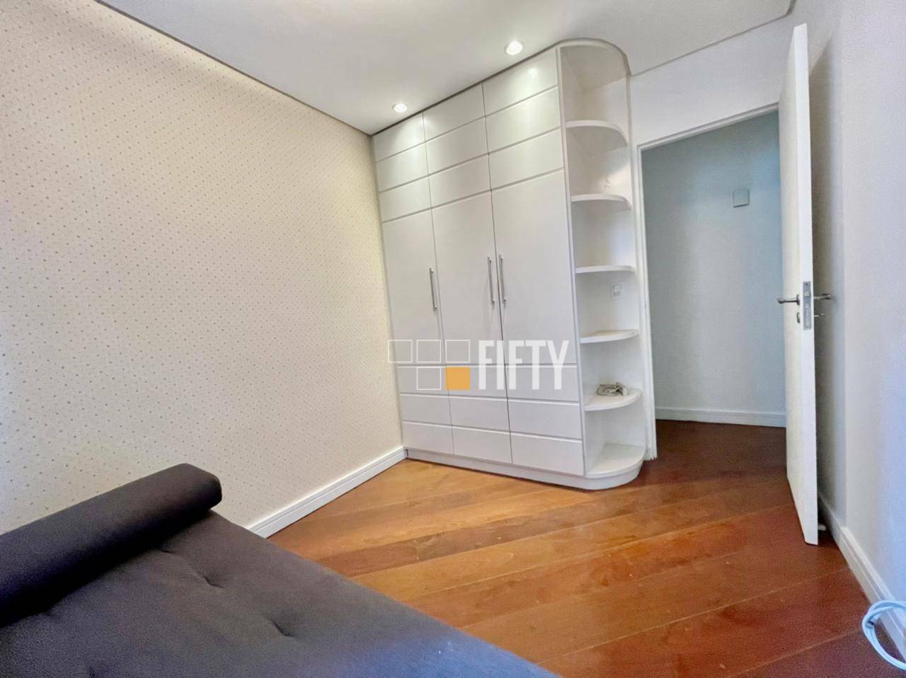 Apartamento à venda com 2 quartos, 77m² - Foto 7