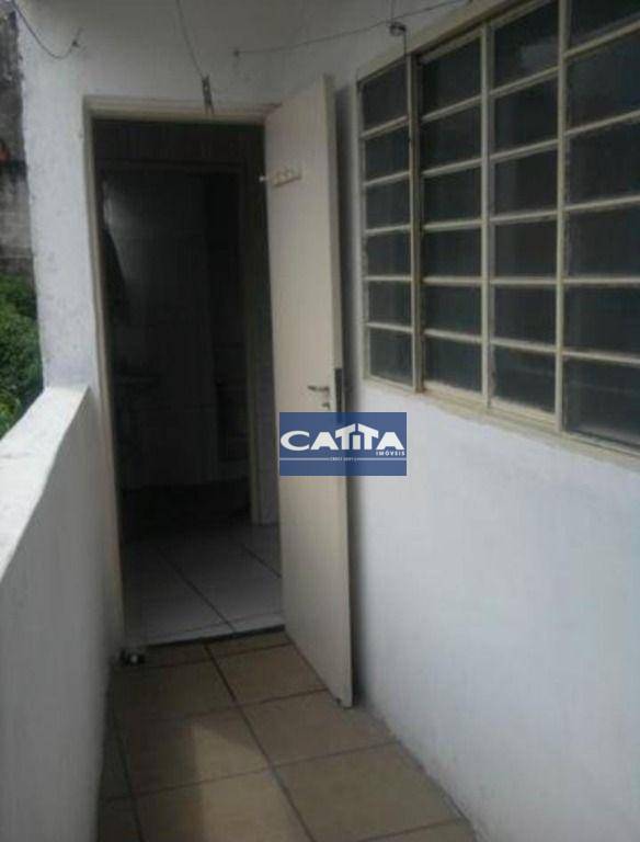 Casa para alugar com 1 quarto, 50m² - Foto 2