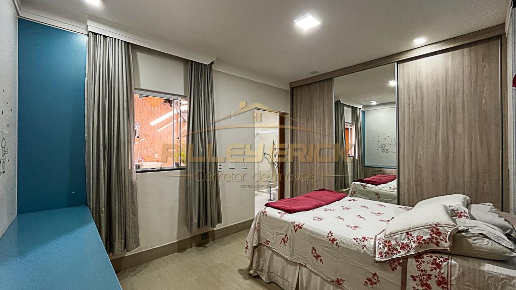 Casa à venda com 4 quartos, 260m² - Foto 8