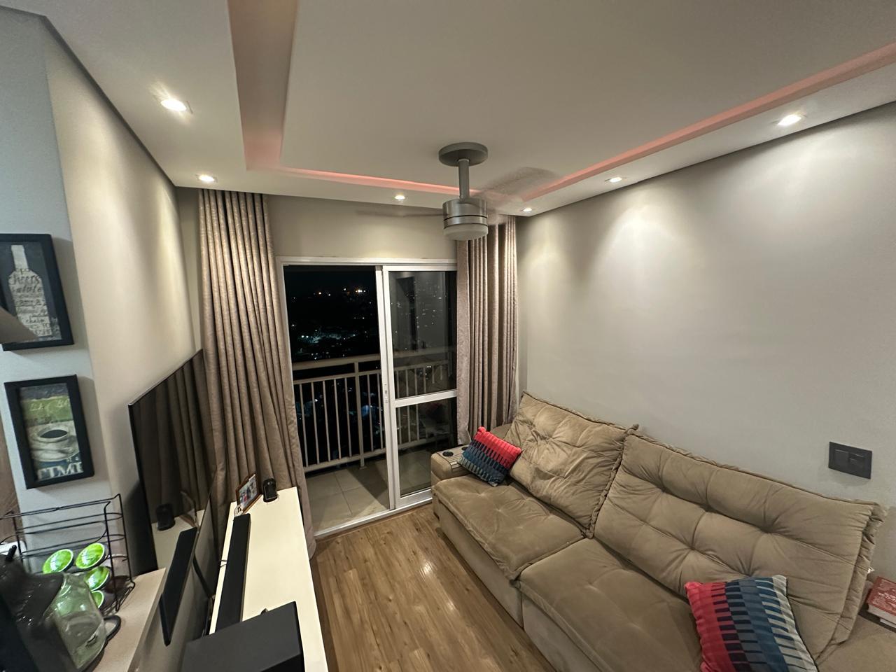 Apartamento à venda com 2 quartos, 61m² - Foto 1