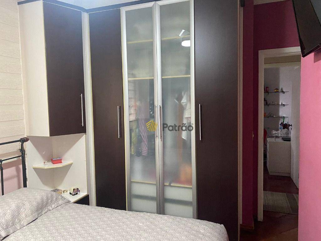 Apartamento à venda com 4 quartos, 135m² - Foto 19