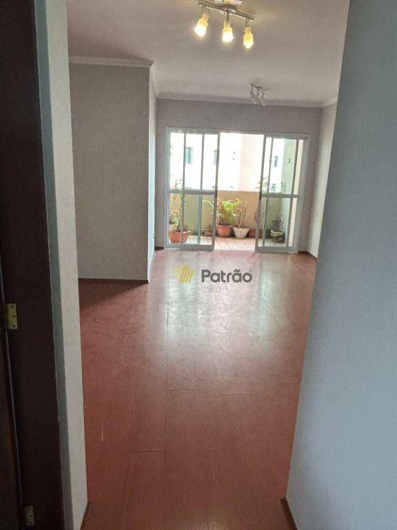 Apartamento à venda com 3 quartos, 107m² - Foto 11