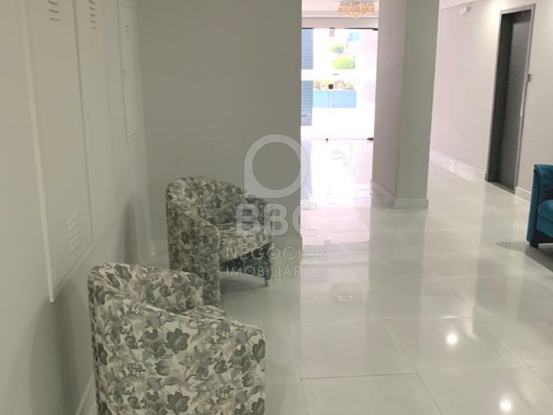 Apartamento à venda com 3 quartos, 98m² - Foto 2