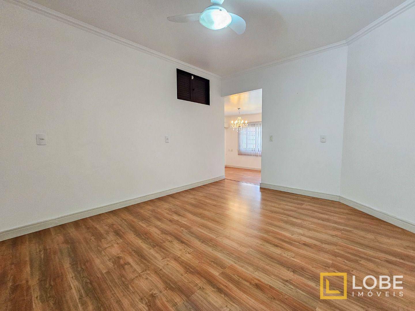 Casa à venda com 3 quartos, 300m² - Foto 14