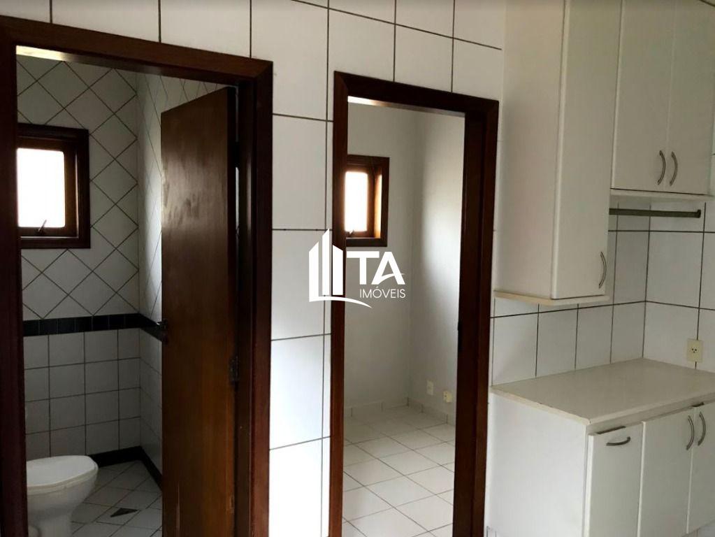 Casa para alugar com 5 quartos, 350m² - Foto 24