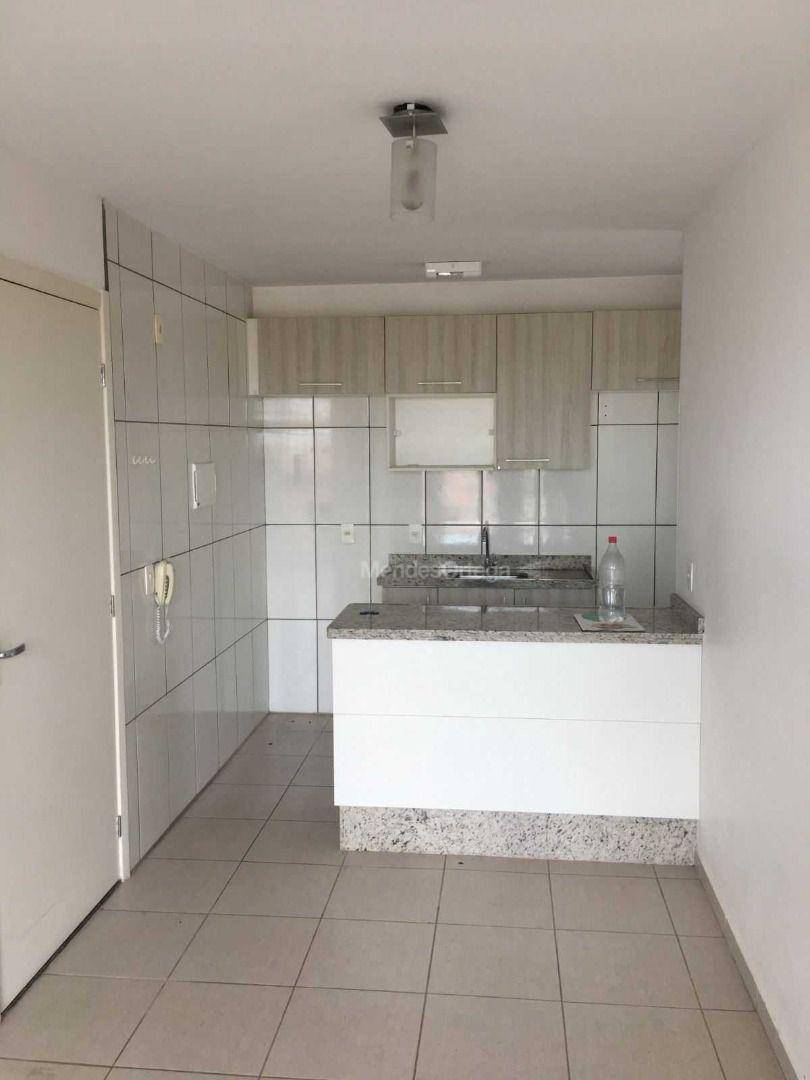 Apartamento para alugar com 3 quartos, 65m² - Foto 3