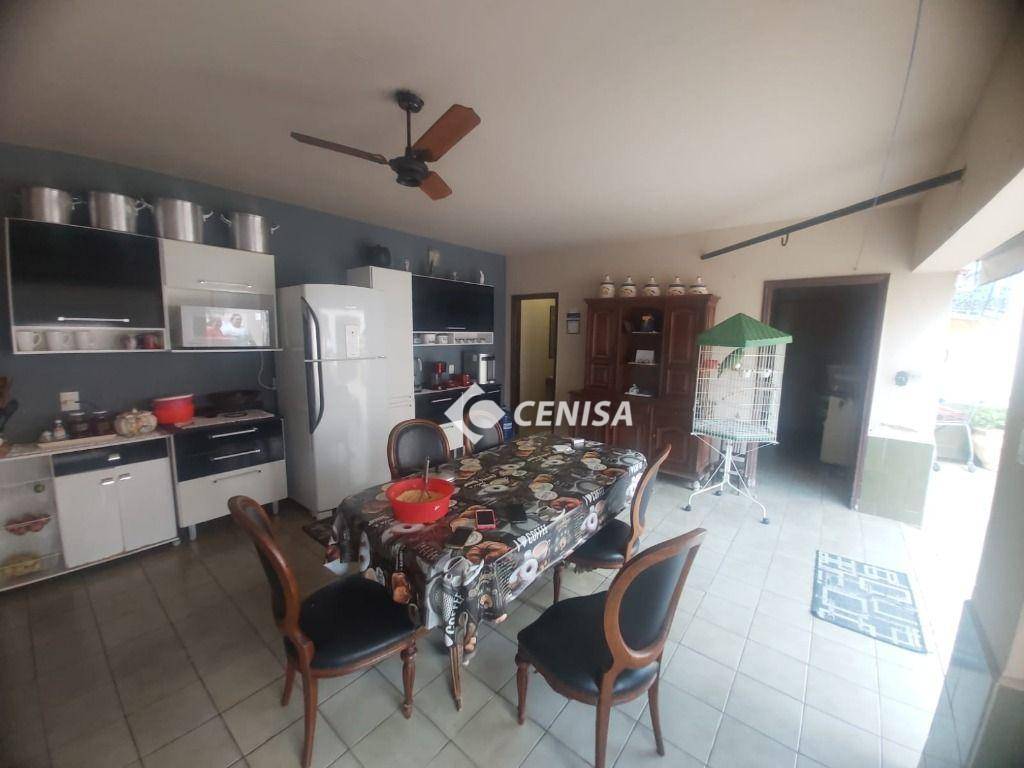 Casa à venda com 4 quartos, 290m² - Foto 12