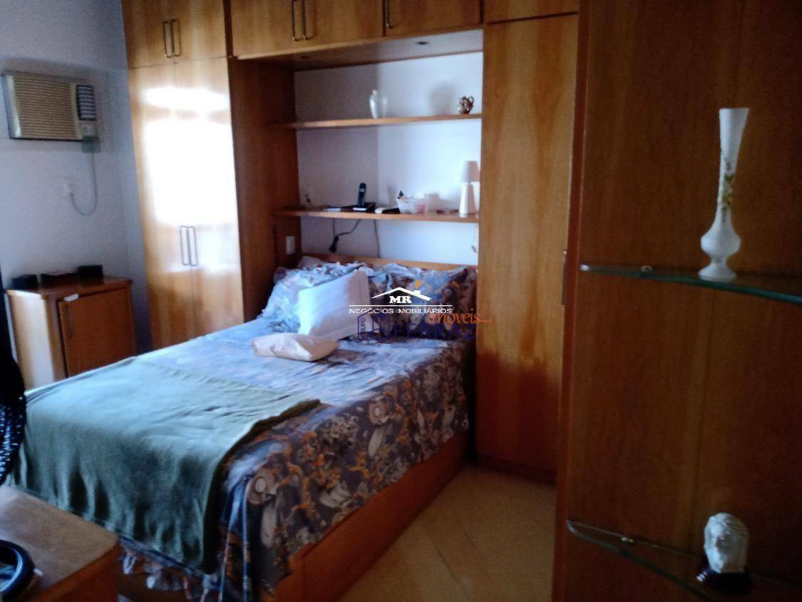 Apartamento à venda com 4 quartos, 180m² - Foto 18