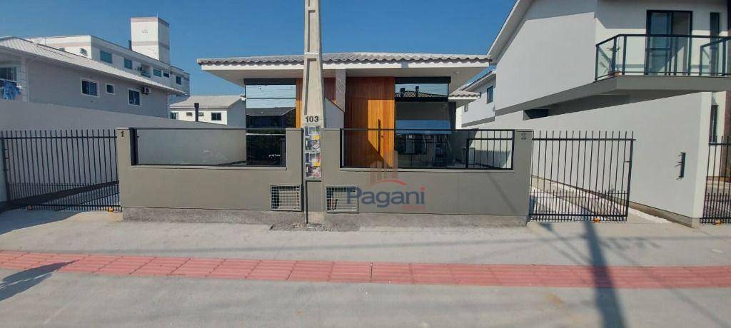 Casa à venda com 3 quartos, 70m² - Foto 19