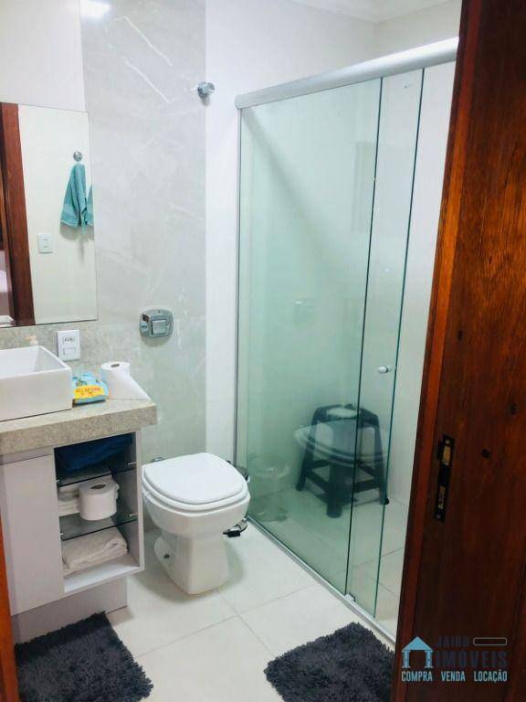 Apartamento à venda com 3 quartos, 209m² - Foto 15