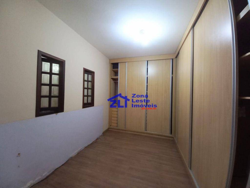 Sobrado para alugar com 4 quartos, 200m² - Foto 7