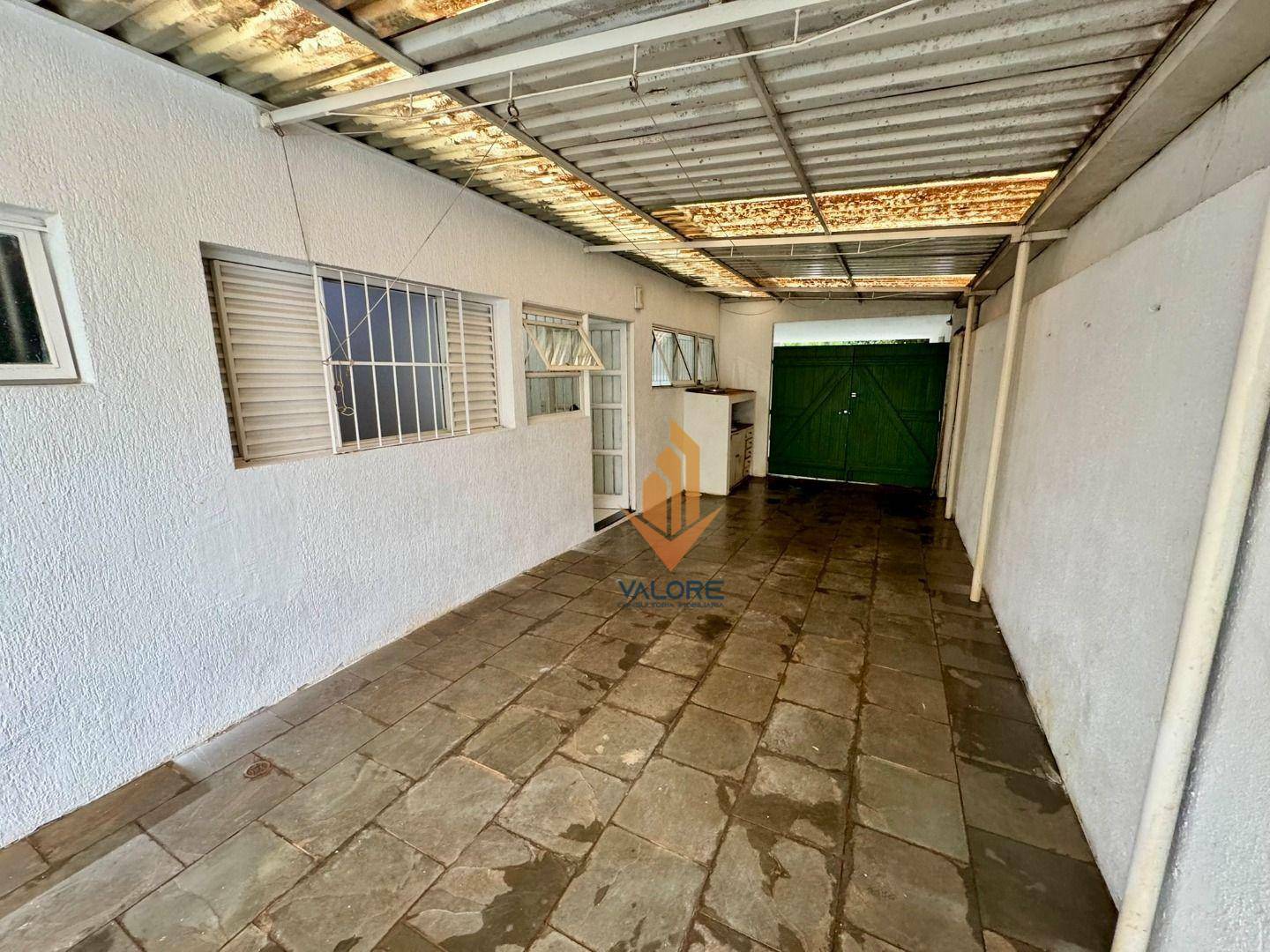 Casa à venda com 4 quartos, 300m² - Foto 58