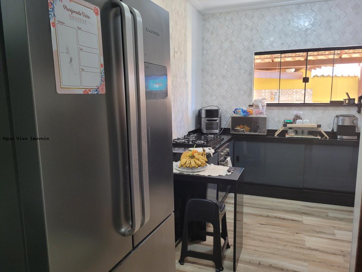 Casa à venda com 2 quartos, 100m² - Foto 8