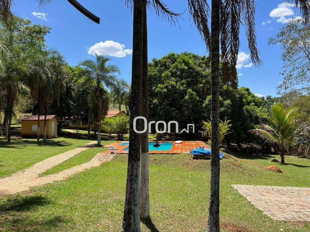 Chácara à venda com 5 quartos, 300m² - Foto 13