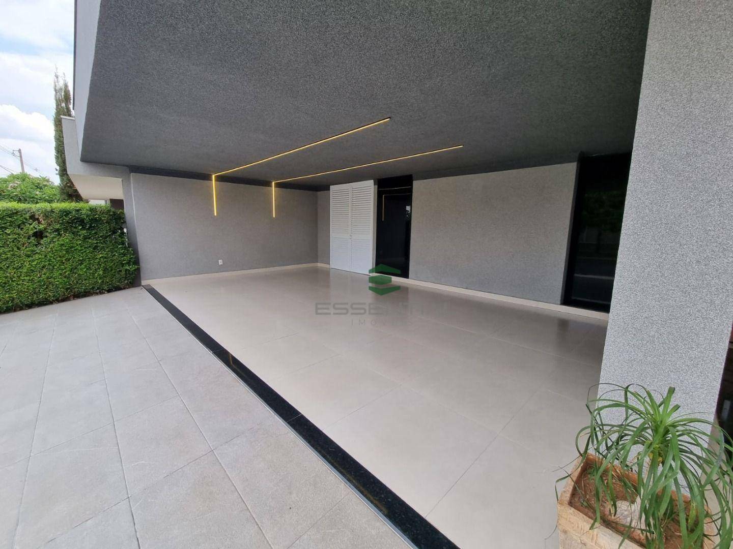 Casa de Condomínio à venda com 4 quartos, 340m² - Foto 2