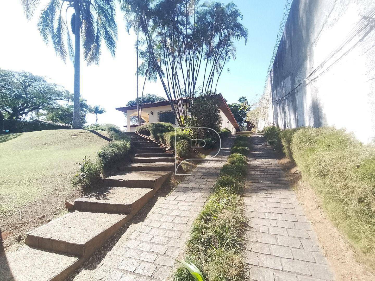 Casa de Condomínio à venda com 4 quartos, 844m² - Foto 2