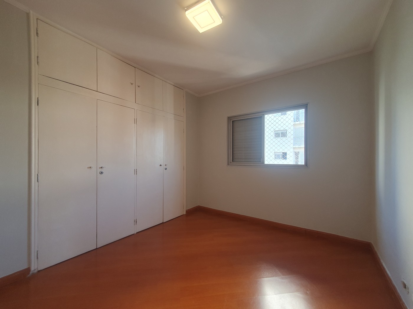 Apartamento para alugar com 3 quartos, 110m² - Foto 42
